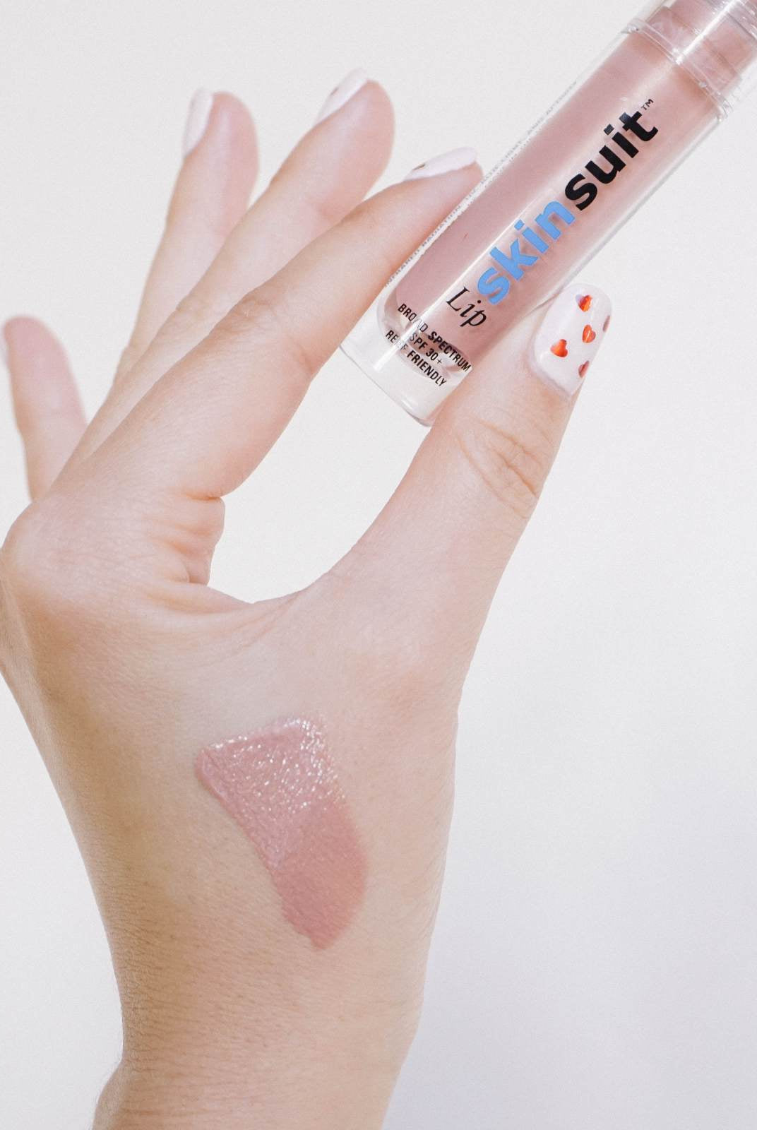Lip gloss for hydration